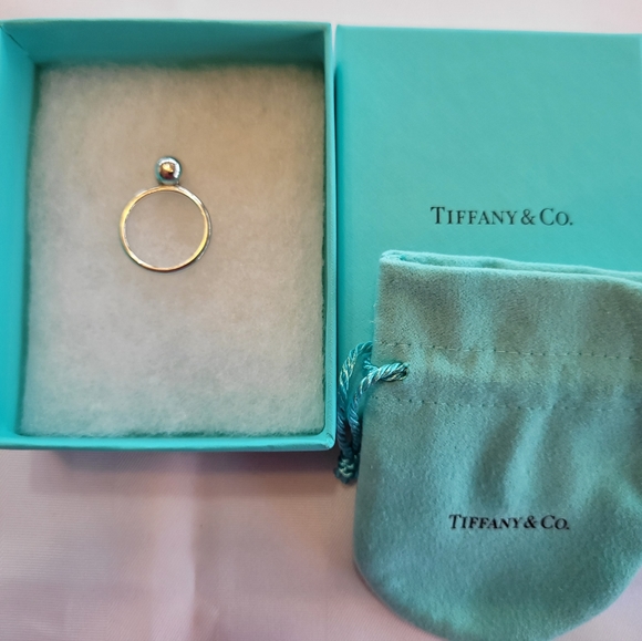 Tiffany & Co. Jewelry - 💍 Tiffany Authentic HardWear 8mm Sterling Silver Bead Ball Ring W/Pouch & Box